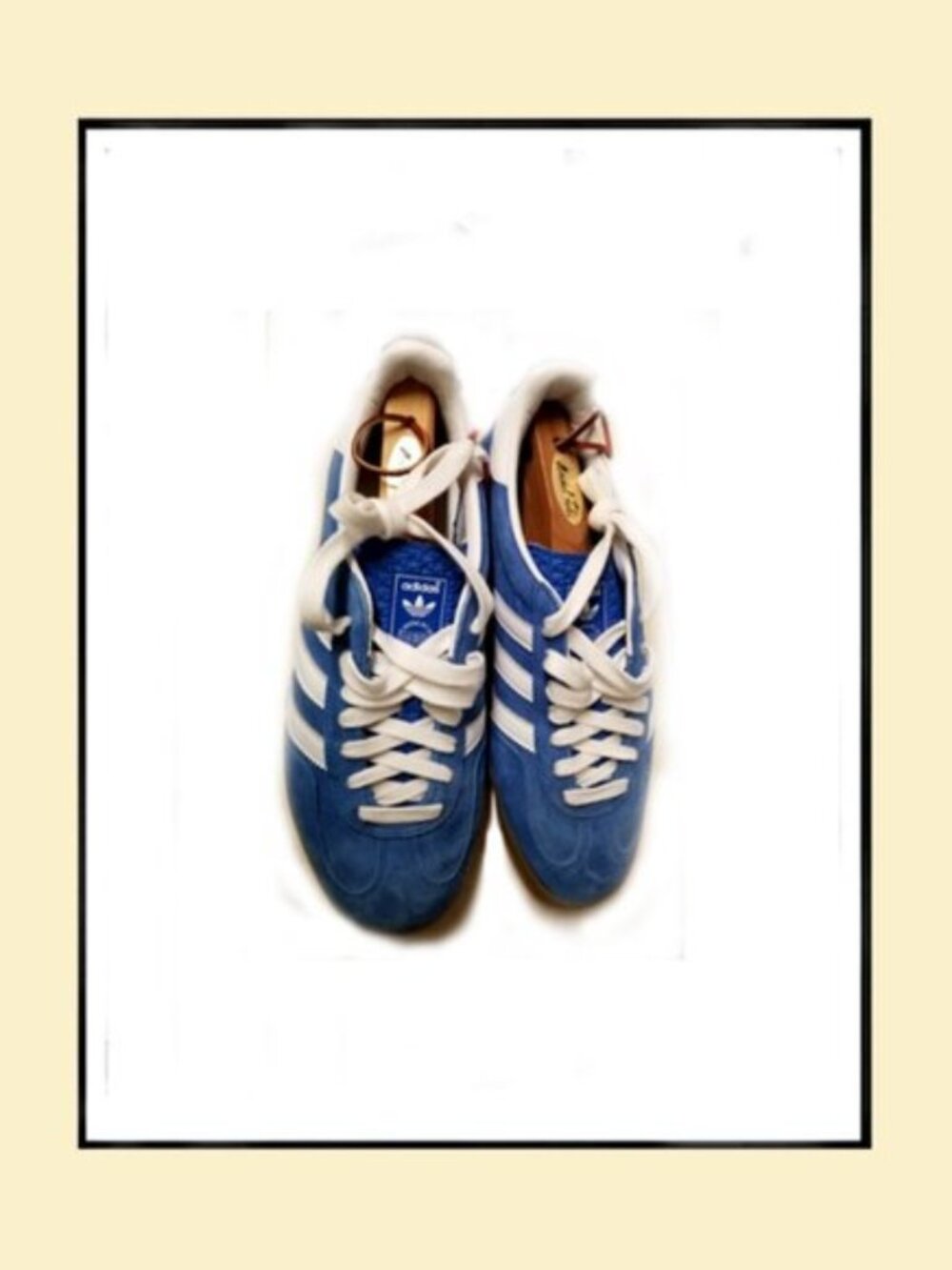 New Rare & Unique Adidas Originals Gazelle Blue & White Sneakers Athletic Shoes
